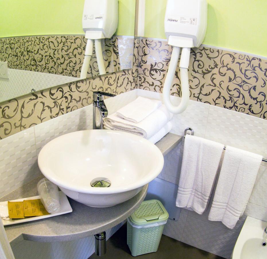 B&B San Trifone Adelfia Bagian luar foto
