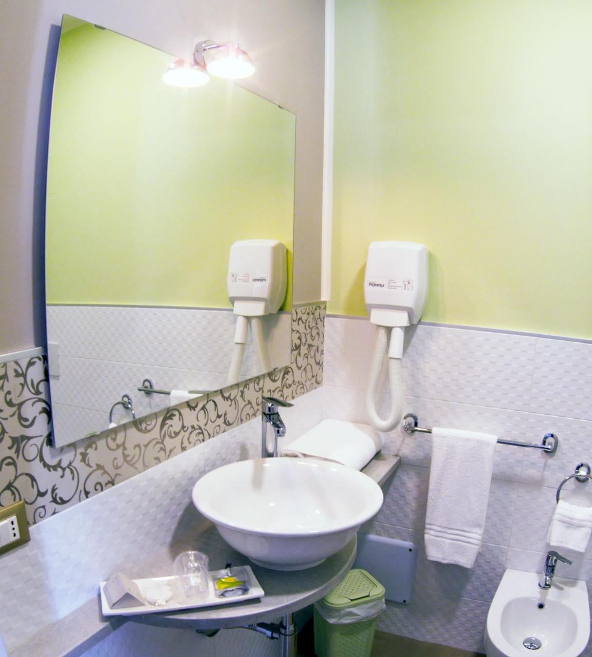 B&B San Trifone Adelfia Bagian luar foto